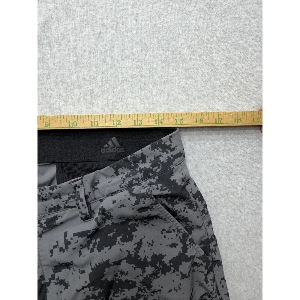 Adidas Shorts Mens‎ 32 Gray Camo Athletic Golf Performance Stretch 10 Inseam